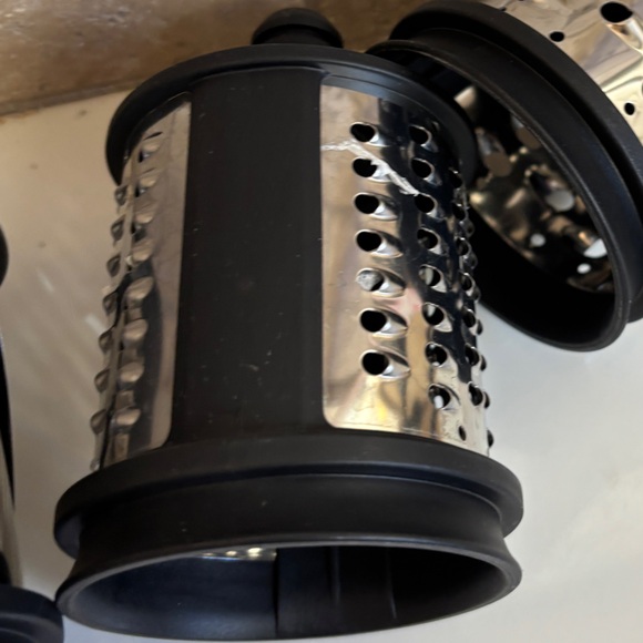 Kitchenaid Mixer Fresh Prep Slicer/Shredder Attachment Excellent Condition - Picture 3 of 7